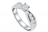 0.86ct. Diamond solitaire Engagement Ring in 18K Gold